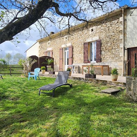 Gite Les Longeres Montazeau Exterior foto
